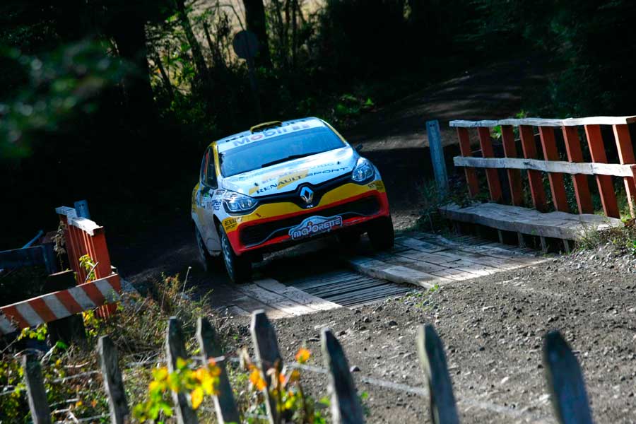 Team Renault enfrento difícil fecha en Chiloe Primera fecha RallyMobil 2016
