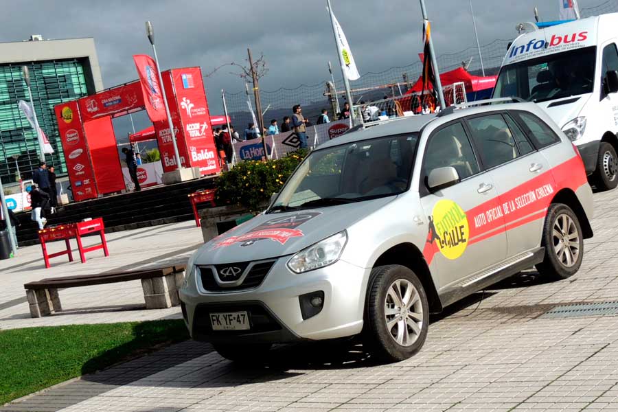 chery gira futbol calle foto 1