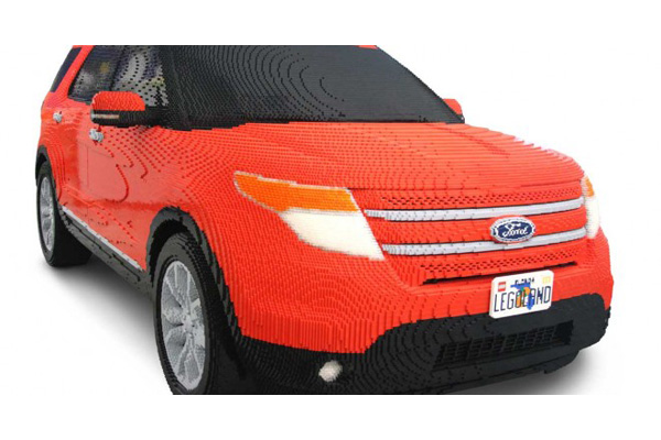 ford_explorer_2012_fabricado_con_lego_1