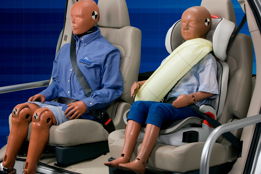 ford estrena cinturon inflable foto 1